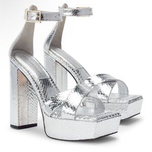 🪩 NIB! Good American Silver Platform Sandals